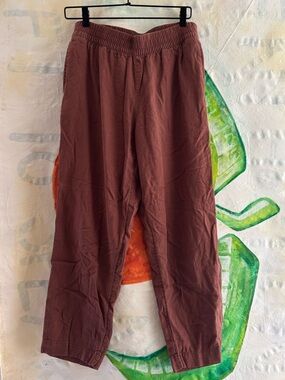 Old Navy Women's Elastic-Waist Linen Cropped Trouser in Rust Brown